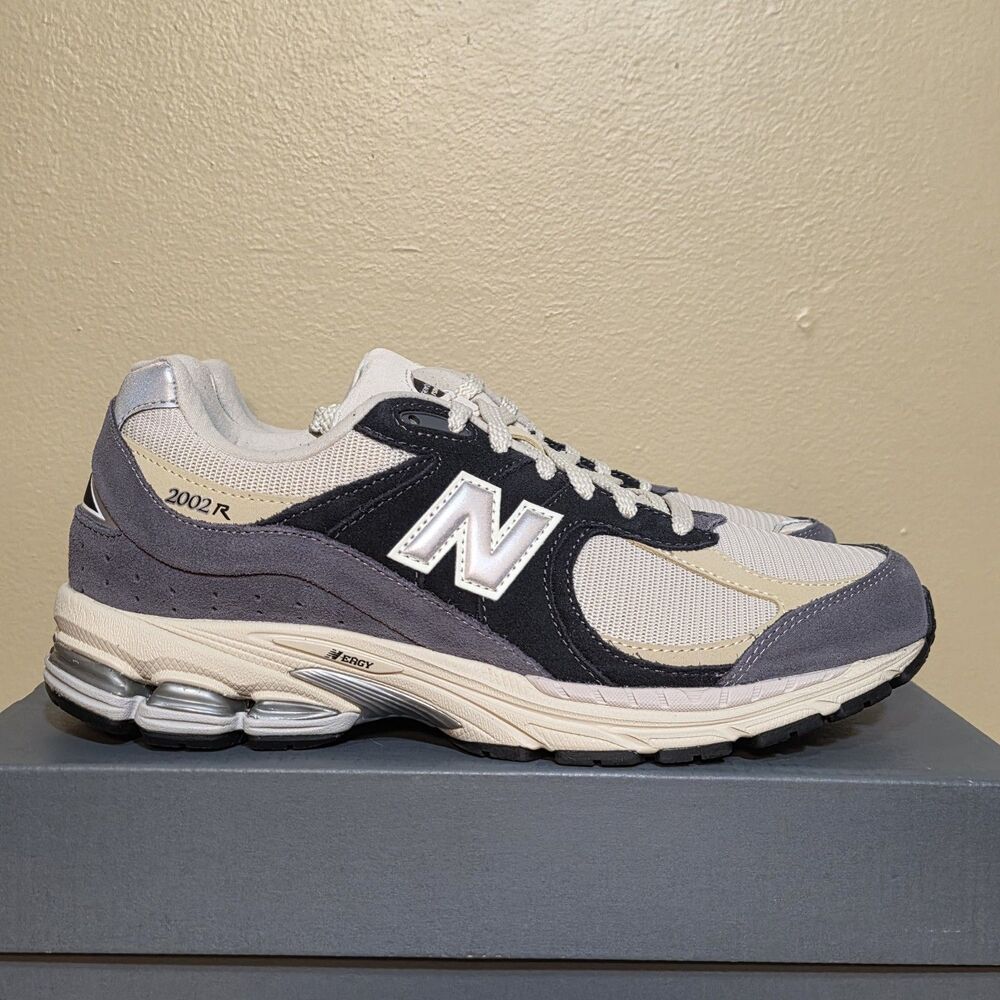 New Balance 2002R Magnet Timberwolf Gray Beige Shoes M2002RSH Men's Size 9.5
